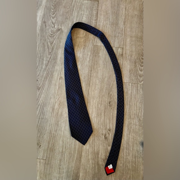 Brooks Brothers Brooksgate Navy Silk and Geometric Tie - Picture 6 of 6